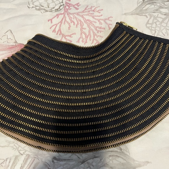 Cult Brand Haus of Blush Zipper Collar - Picture 3 of 7